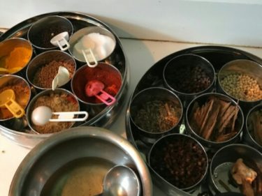 インド料理に興味はあるけど…スパイスってどこで買う？