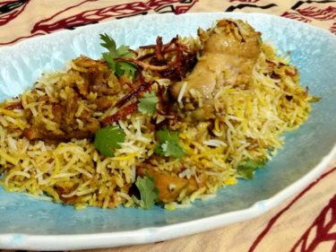 【インド料理レシピ】チキン・ビリヤニ ～ ナッツとコリアンダーで香り高く！